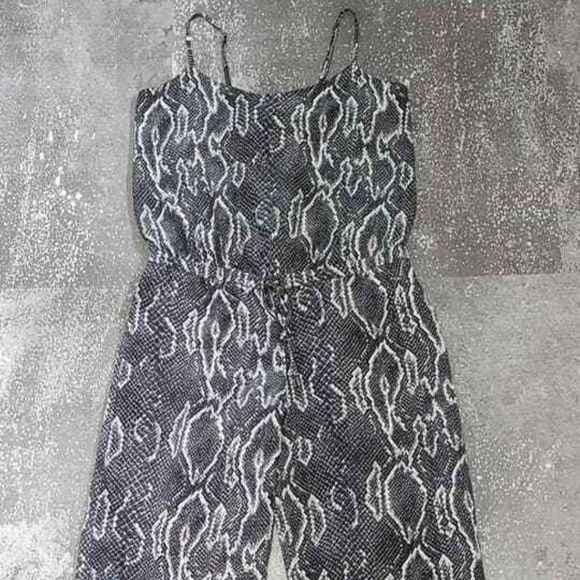 HAUTE HIPPIE Jumpsuit, 100% Silk, Snake‎ Print, Nordstrom, Size Medium - Picture 1 of 7